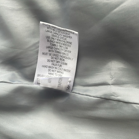 Coat - Picture 6 of 7